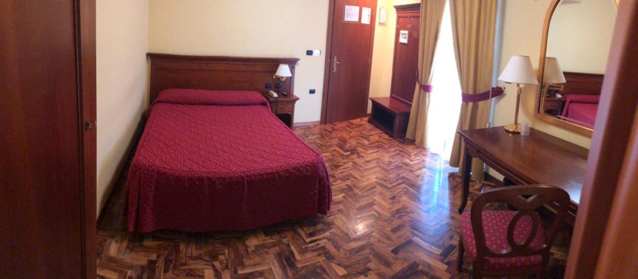 Albergo Ristorante Uliveto Veroli Exterior foto
